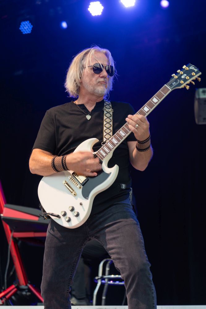 Ed Packer — Guitar, Vox